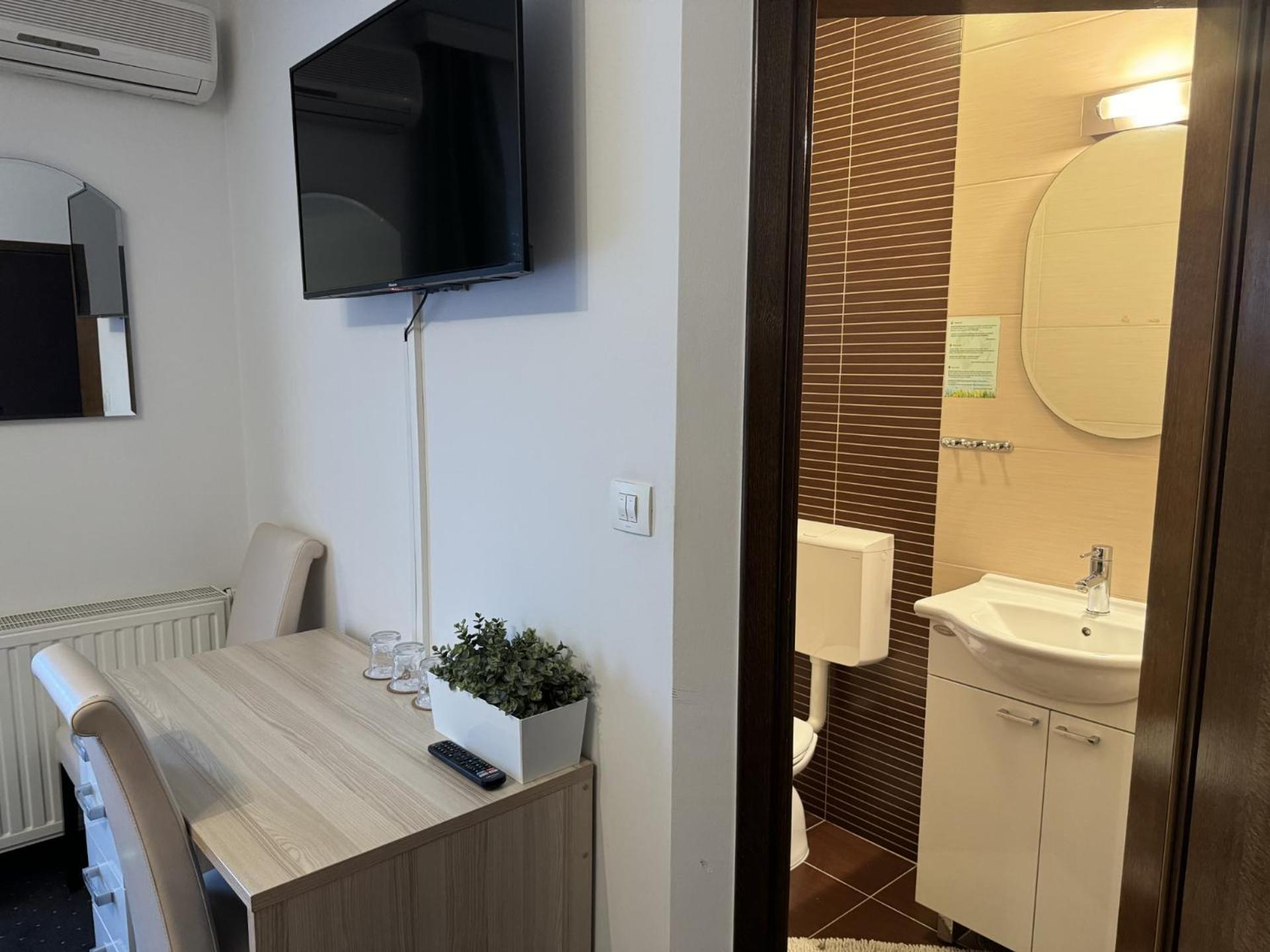 Pansion Komfor Fitea Osijek Luaran gambar